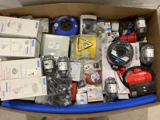 Pallet installation material