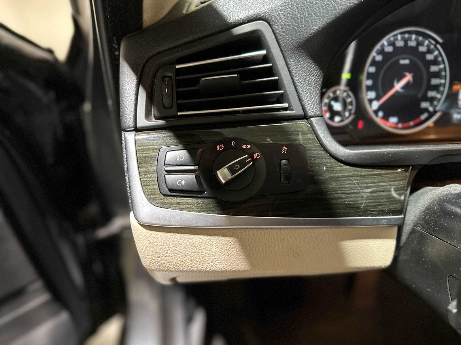 BMW 520i Luxury Edition 5-serie 181pk 2017 (Origineel-NL), NP-432-L