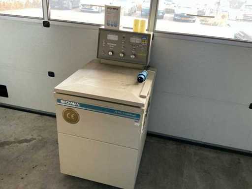 Centrifugă Beckman J2-HC din 1995