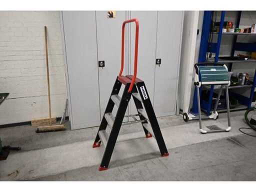 Altrex Taurus TDO 4 2x4 Aluminum Expansion Ladder