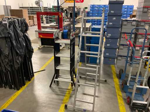 Folding ladders (2x)