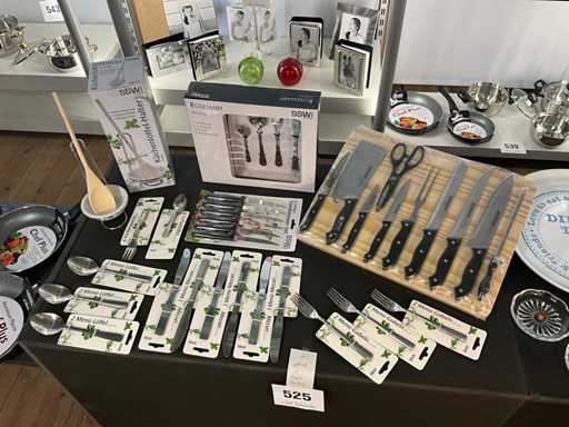 Diverse bestekset, professionele koksmessen en  keukengerei Ssw