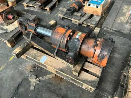 Cylinder hydrauliczny Danieli