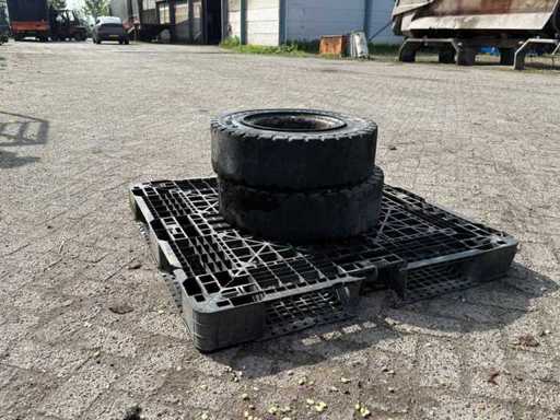 Trelleborg - Tire 7.00-12 (2x)