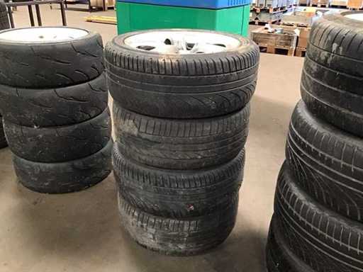 Nissan-Felgen mit Reifen (4x)