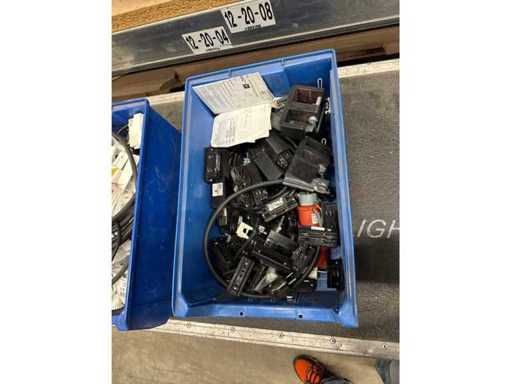 3-fasen busbar accessoires Gemengde Batch Zwarte Aansluitkabels, Connectoren, Sockets