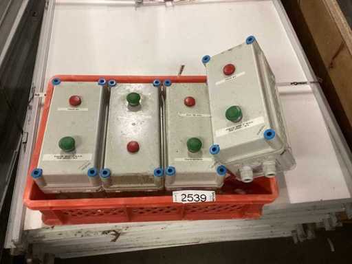 4 x Zeitschalter in Hensel Verteiler-Box zur Wandmontage für 30 Minuten