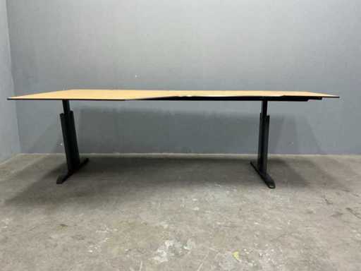 Lensvelt - Compass - Cockpit desk - 242x120x78 cm 