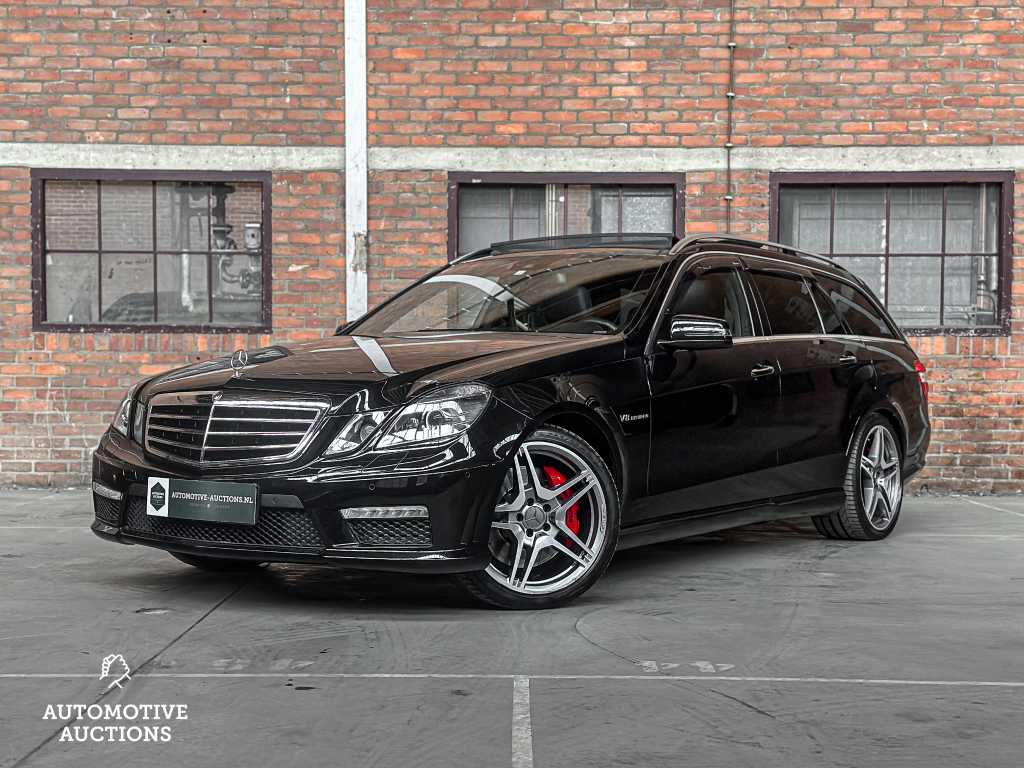 Mercedes-Benz E63 AMG Station Wagon DESIGNO 5.5 V8 525cv 2012