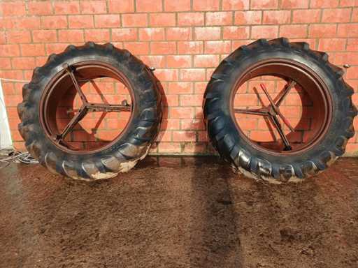 Vredestein 13.6 R36 jeu de pneus double