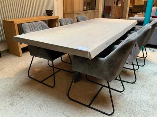 D?bowy stó? do jadalni