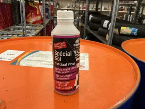 Nettoyant concentré pour sols très sales