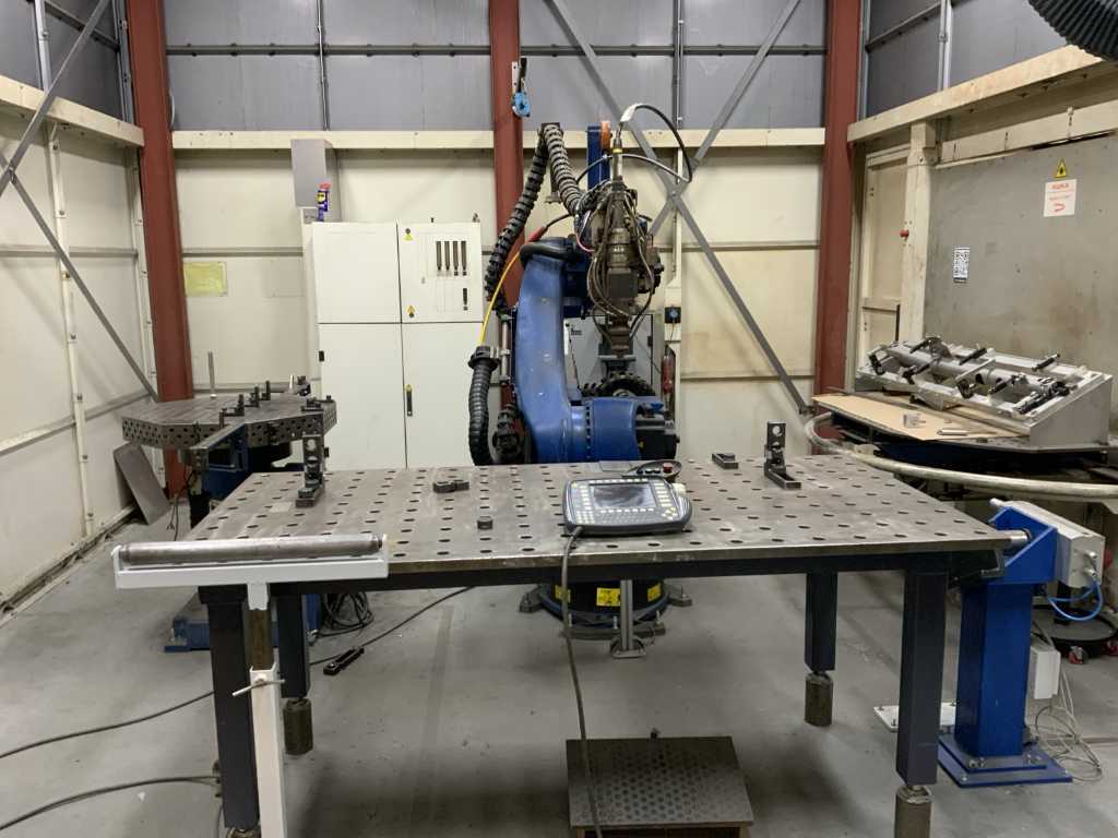 2007 Kuka / Trumpf KR 30 HA - HL 3306 D Laser cutting robot
