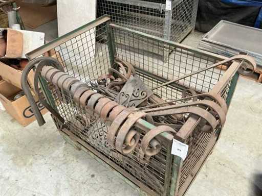 Batch of ornamental fencing parts