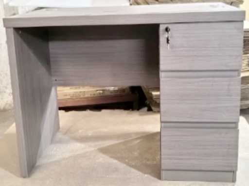 Executive Desk-Melemine 