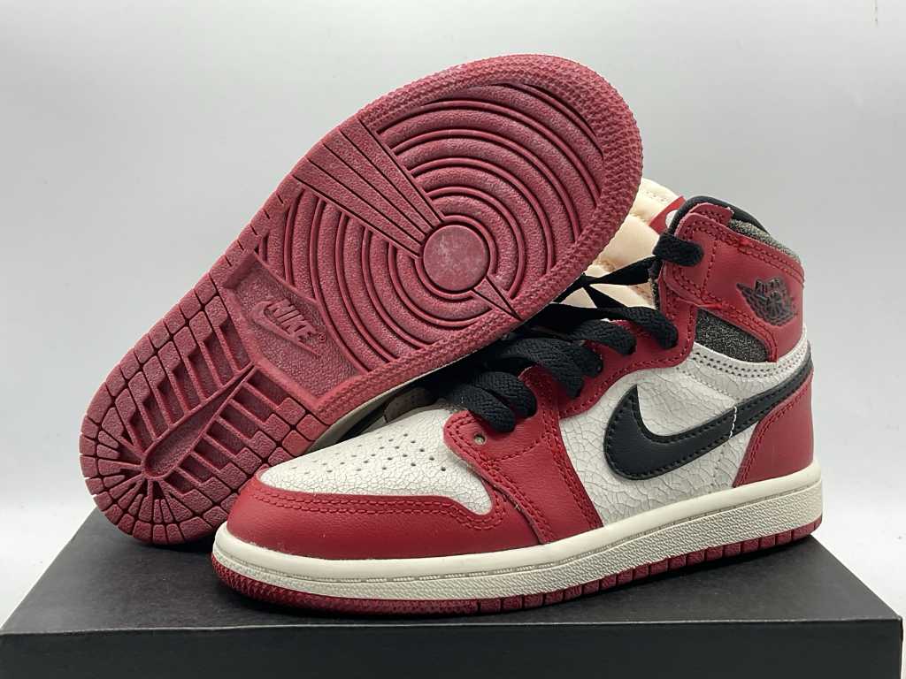 Nike Jordan 1 Retro High OG Chicago Lost and Found Kids Sneakers 30