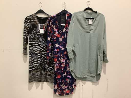 Batch of various designer clothing (50x)