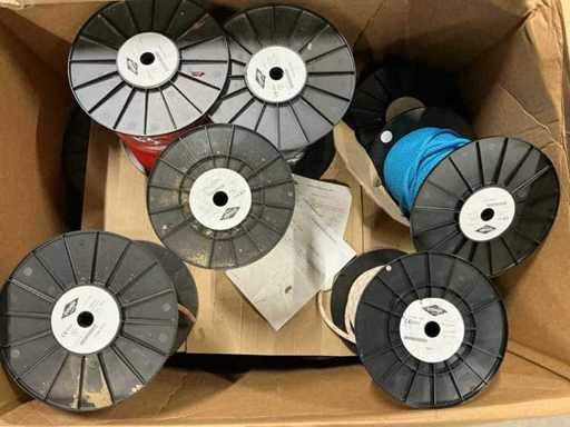 Palette : différentes lignes en polyester