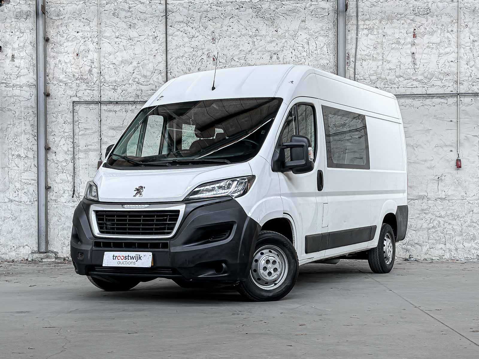 Personen- en bedrijfsauto's in Milsbeek