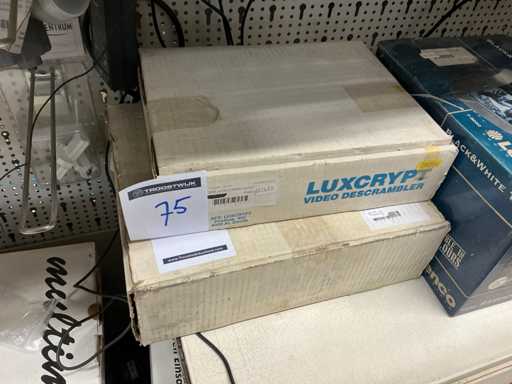 Amplificateur et décodeur