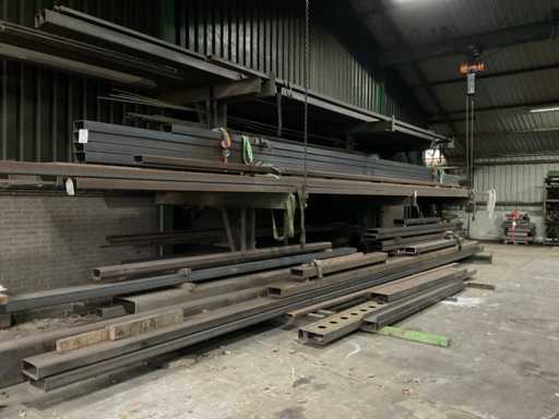 (C) Combinazione finale "Calci metallici"