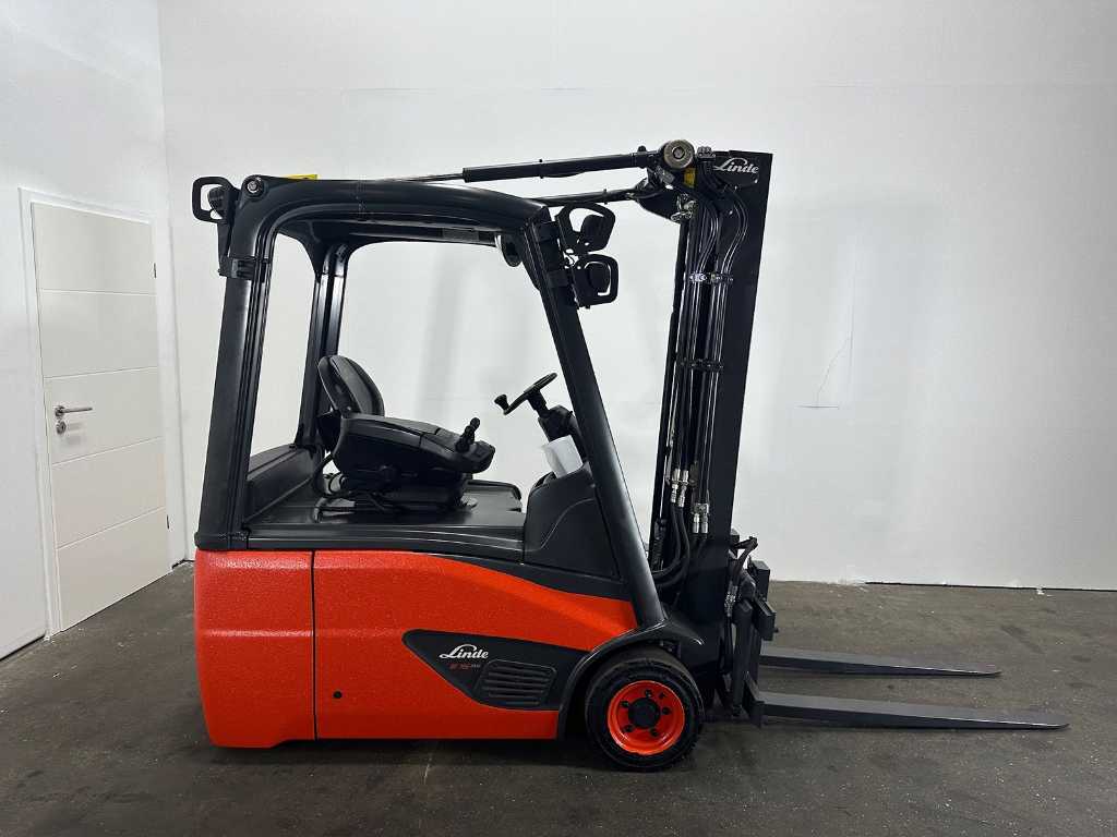 UVV Service 05/2025 2016 Linde E16-02 EVO Triplex 462cm Carrello elevatore elettrico 8,775 ore