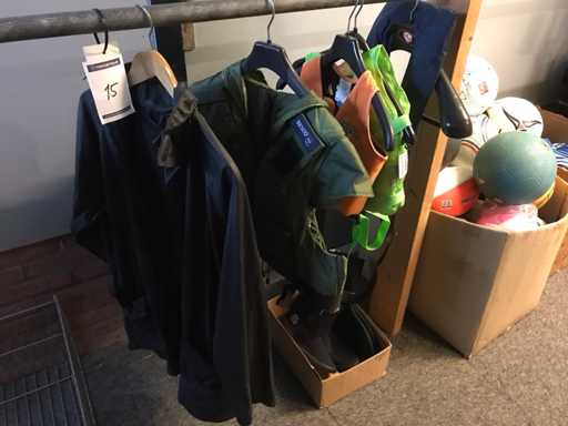 Zwemvesten en divers