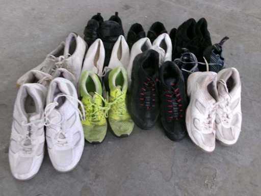 Mieszanka butów sportowych, częściowo wadliwa (R15) (19x)