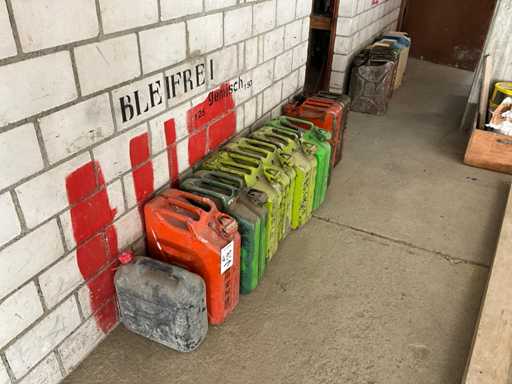 Puste elementy kanistra