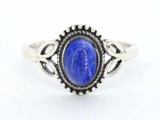 Zilveren ring met blauwe edelsteen