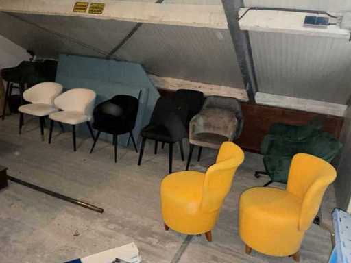 Verschiedene Bürobestände