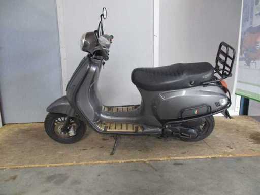 GTS - Moped - Toscana Pure - Scooter