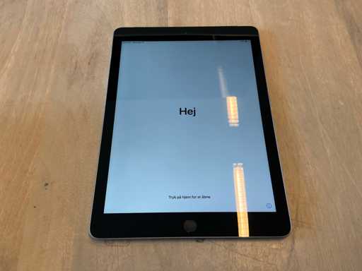 Tablet Apple Ipad 6. generacji (32 GB, Wi-Fi + sie? komórkowa)