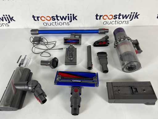 Aspirator Dyson V11 Absolute Stick | Samsung LS27D800UAUXEN Monitor