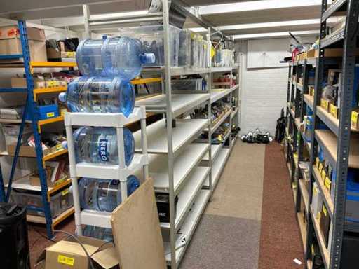 Półka na półki nad stropem