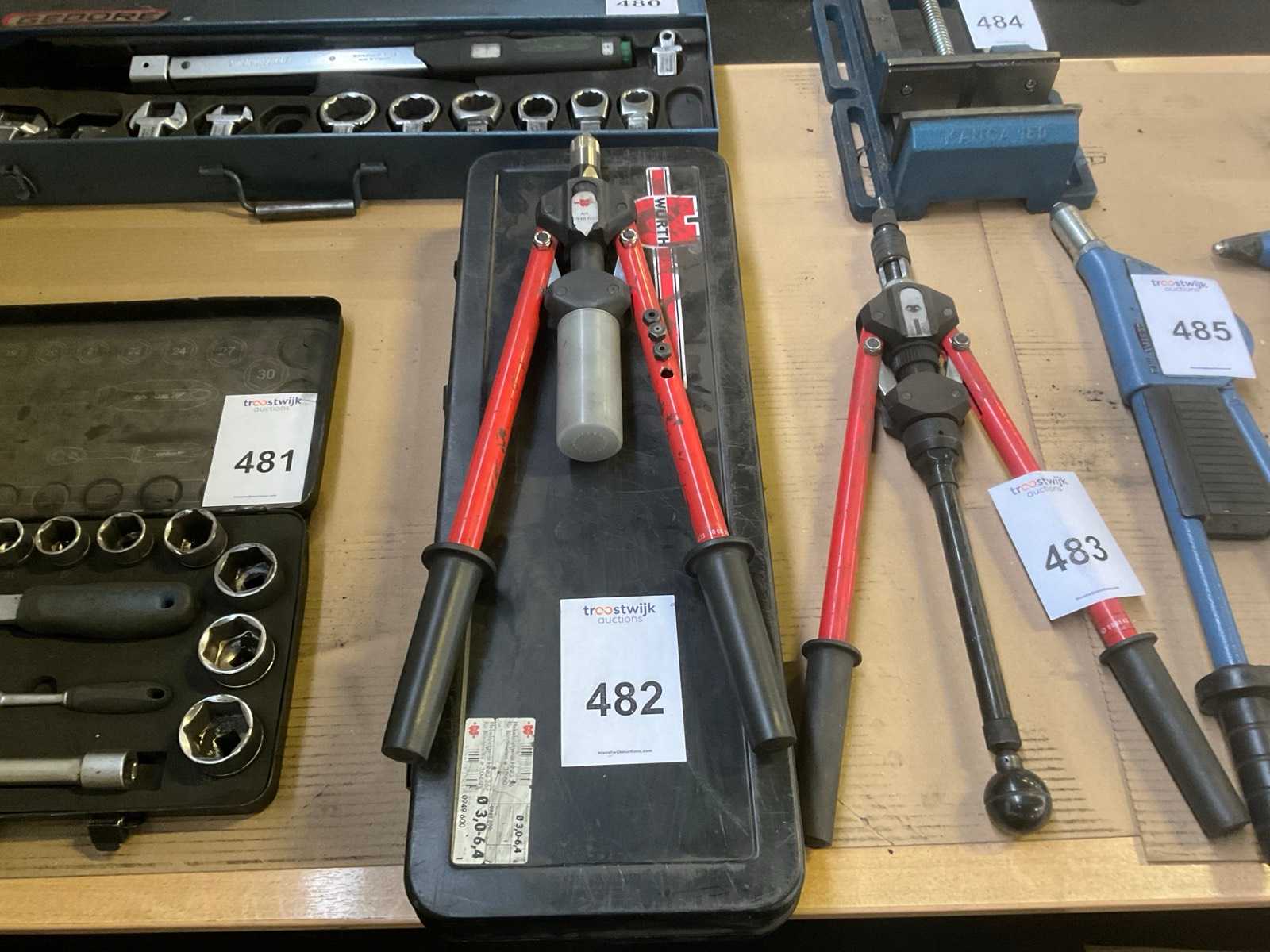 Würth 0949600 Pop Rivet Pliers | Troostwijk Auctions