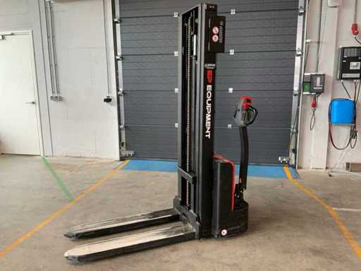 2022 EP Equipment EST122 Stacker