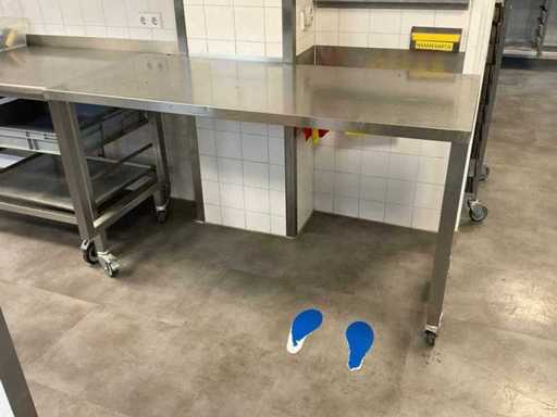 Mobile, tavolo da lavoro in acciaio inox