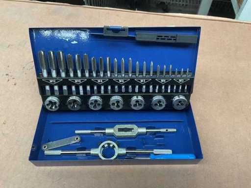 Threading set