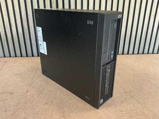 Desktop - Hewlett-Packard - stație de lucru HP Z230 SFF
