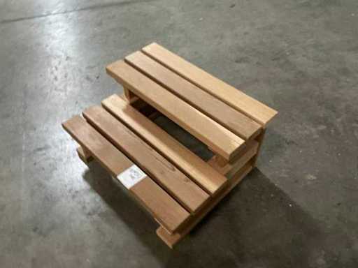 Jacuzzi avec marche en bois (7x)