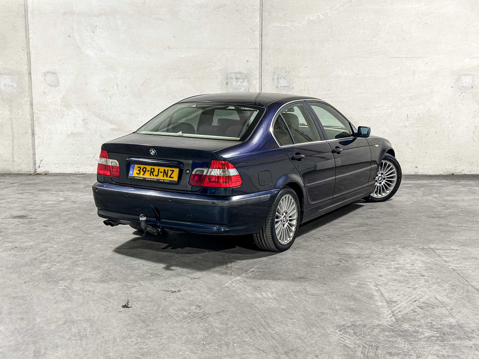 BMW 320i Executive 3-serie 170PK 2005 (Origineel-NL), 39-RJ-NZ 