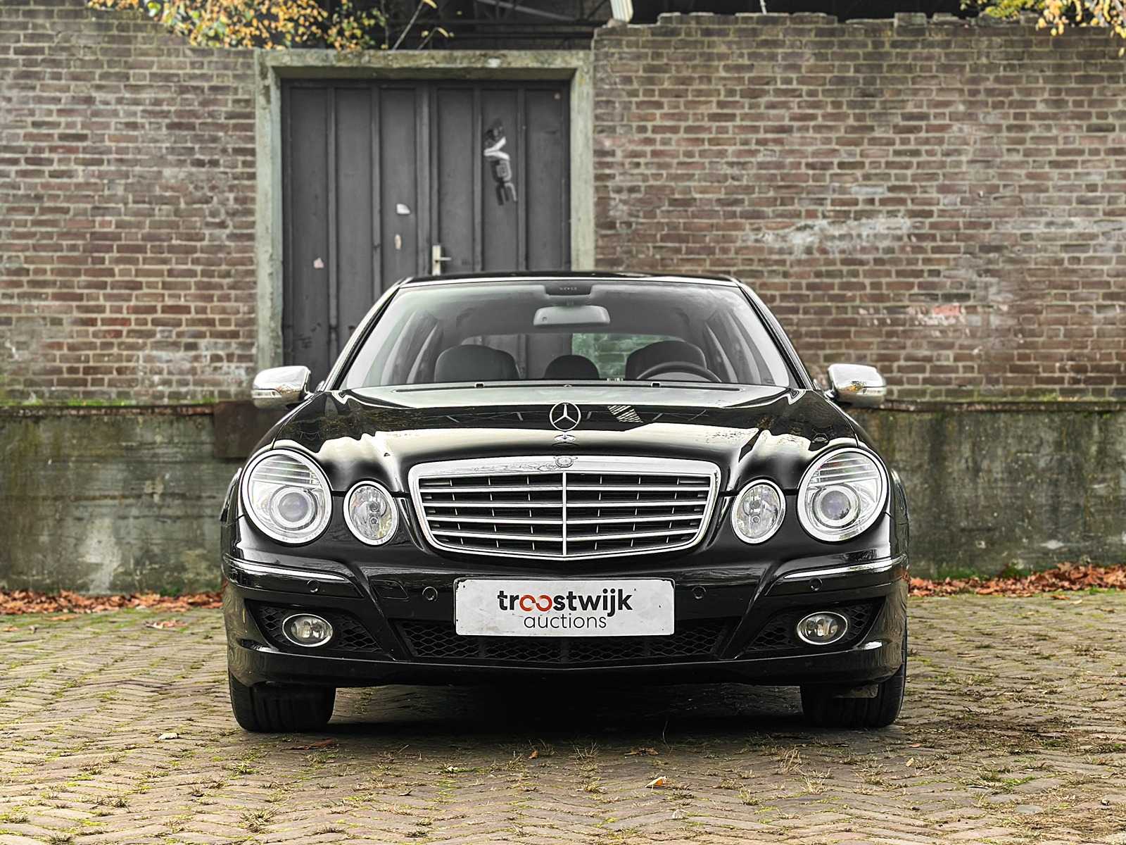 Mercedes-Benz E200 Limousine 2007 E-Klasse (Origineel-NL + 1e Eigenaar), 92-XK-RH Youngtimer