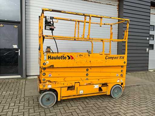 Platforma aeriană compactă Haulotte 10 N 2015