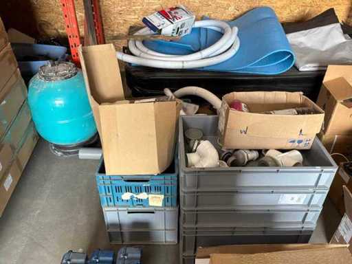 Partij diverse zwembadaccessoires