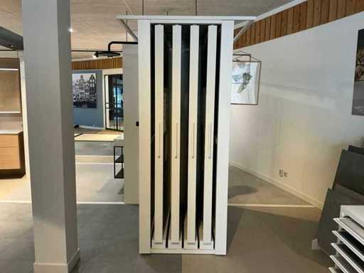 Hauff - Tegeldisplay met schuifpanelen
