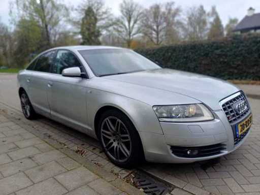 Audi A6 Sedan 3.2 FSI quattro Pro Line, 28-RH-XJ