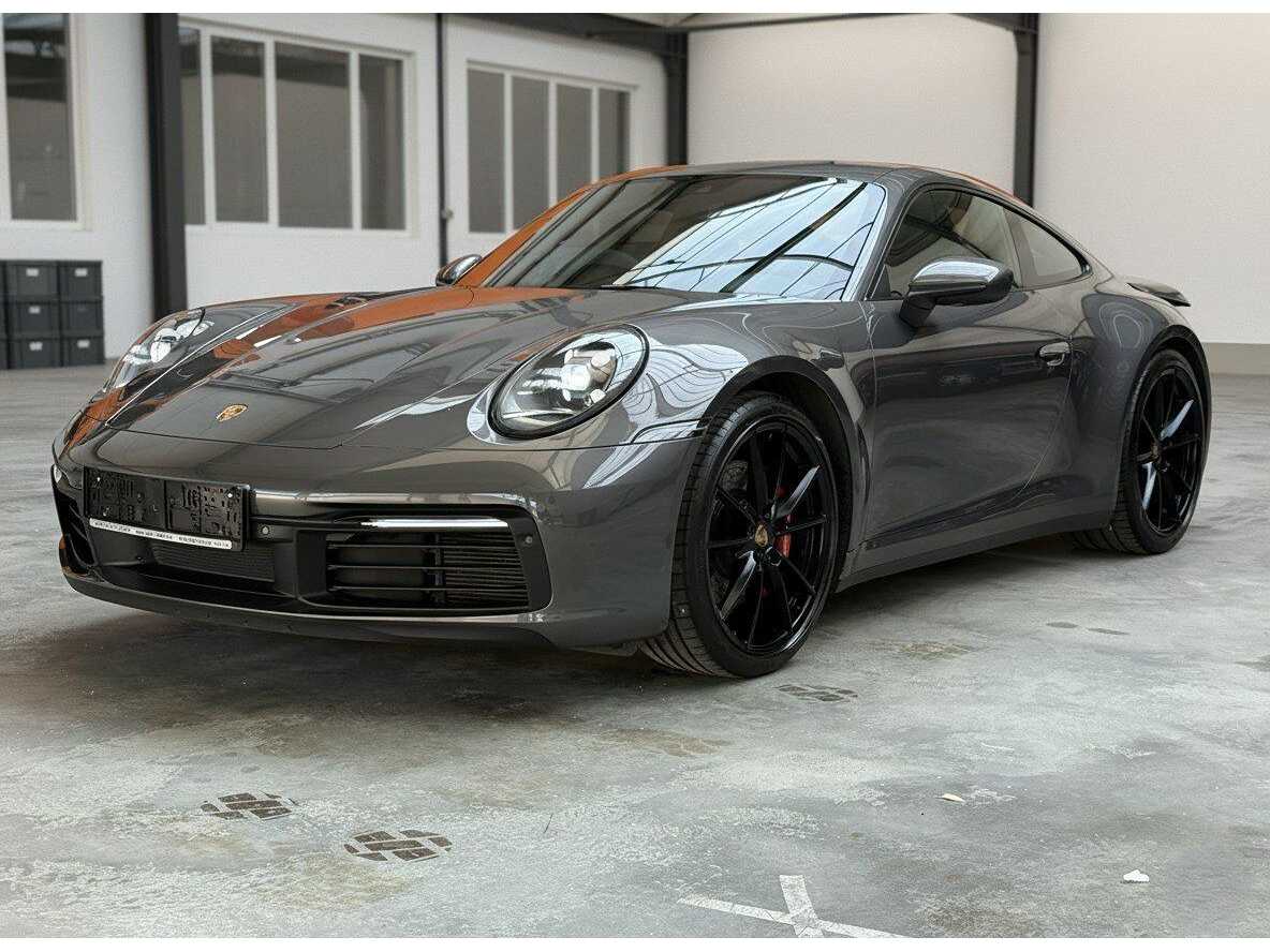 Porsche 911 Carrera S (2019) z automatyczną skrzynią biegów