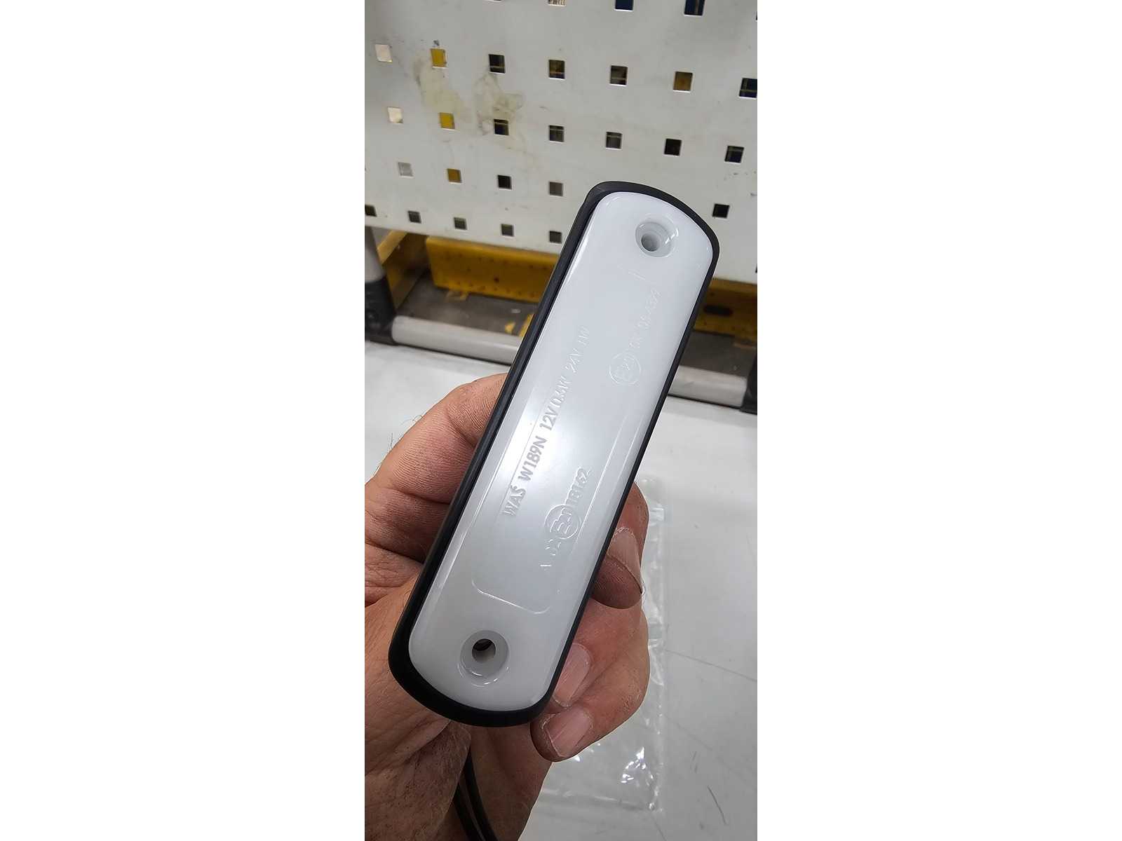 450x WAS W189N (orange & white) – 12V 0.5W / 24V 1W