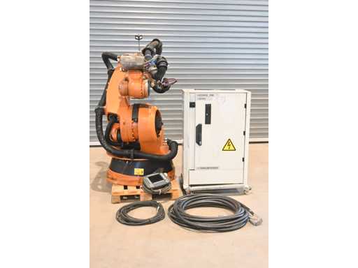 KUKA KR210 L180-2 2000 2 Pieces Kuka Industrial Robot KR 210 L180-2 2000 + (V)KRC2 ed05 + Panel 00-130-547